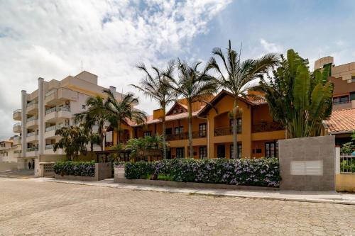 Apartamento 2 Dormit�rios A 190 Metros Da Praia de Bombas - An 08