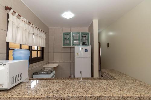 Apartamento 2 Dormit�rios A 190 Metros Da Praia de Bombas - An 08