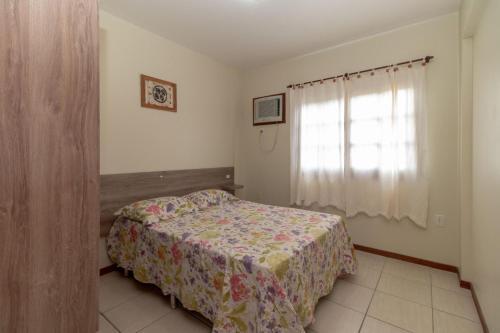 Apartamento 2 Dormit�rios A 190 Metros Da Praia de Bombas - An 08