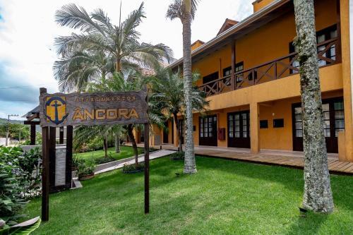 Apartamento 2 Dormit�rios A 190 Metros Da Praia de Bombas - An 08