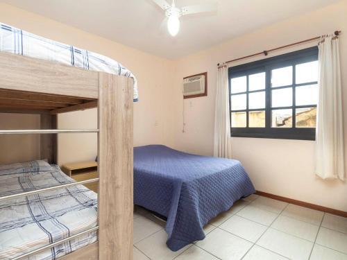 Apartamento 2 Dormit�rios A 190 Metros Da Praia de Bombas - An 08