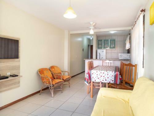 Apartamento 2 Dormit�rios A 190 Metros Da Praia de Bombas - An 08