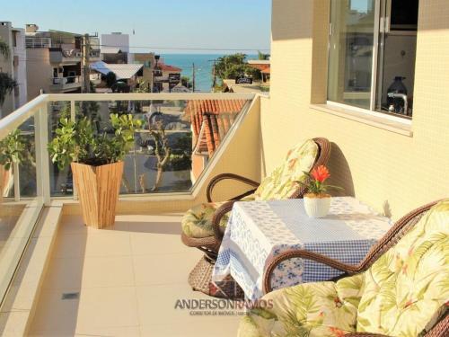 Apartamento 1076 Praia de Bombinhas Com 3 Su�tes �tima Op��o.