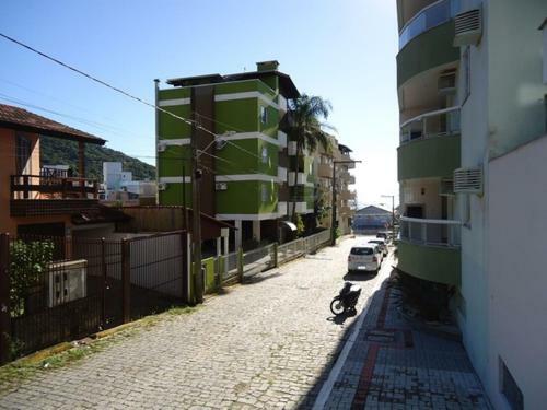 Apartamento Cod 225 Edif�cio Raio De Luar Bombas