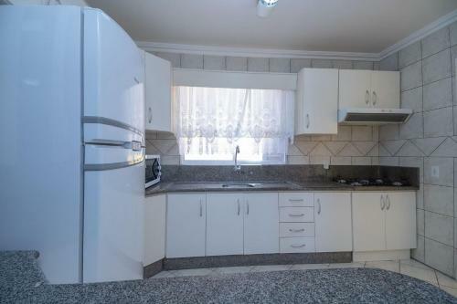Aluguel Apartamento 3 Quartos S 1 Su�te 100m Mar Bombas Sc