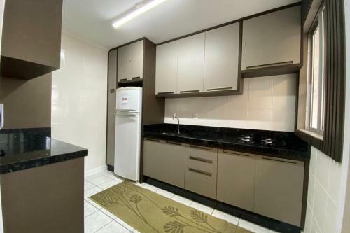 Aluguel Apartamento 2 Quartos 50 M Mar Bombinhas Sc 684
