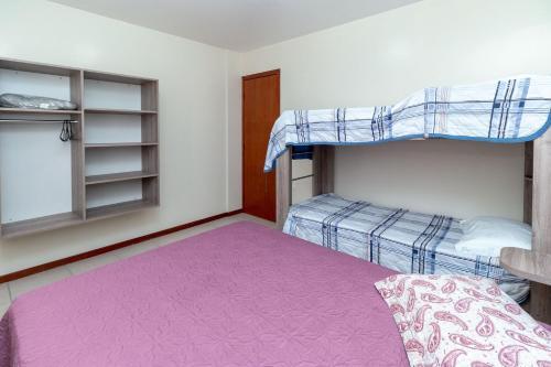 Apartamento 2 Dormit�rios A 190 Metros Da Praia de Bombas - An 06
