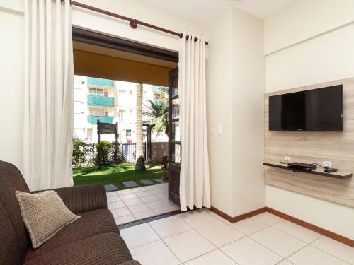 Apartamento 2 Dormit�rios A 190 Metros Da Praia de Bombas - An 06