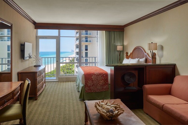 Hotel Newport Beachside Resort
