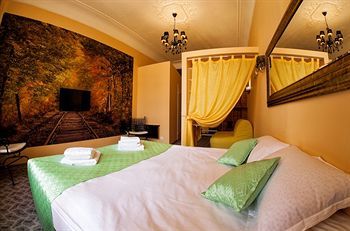 Amplua Hotel