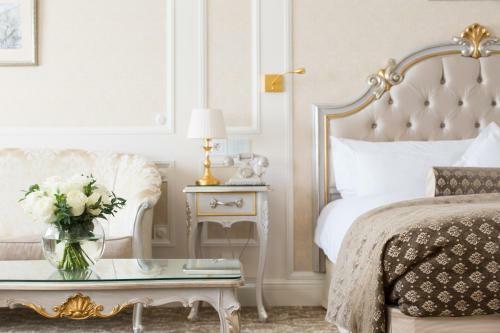 The State Hermitage Museum Official Hotel