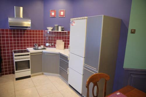 Gogol Mogol Hostel