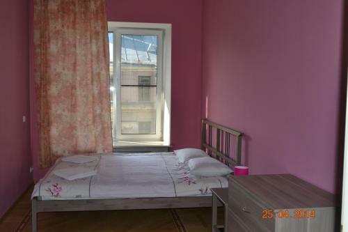 Hostel City 812
