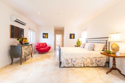 Beach Front Villa Pittura Bellissimo - Cable Beach