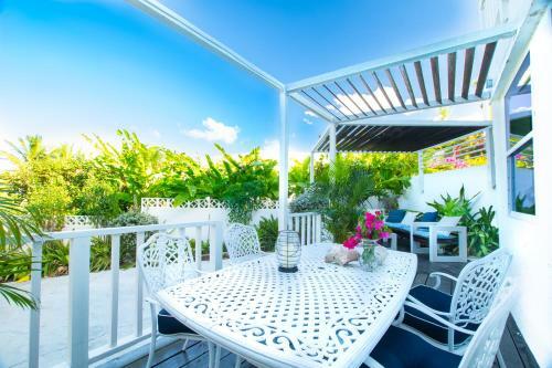 Apartamento Orange Cottage Steps To The Beach 2 Br