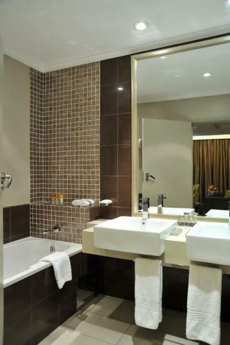 Cresta Mahalapye Hotel