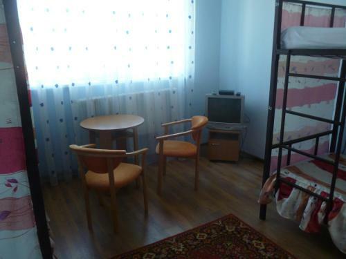 Hostel 85