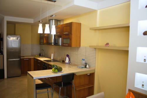 Paulmarie Apartments On Prs. Stroiteley