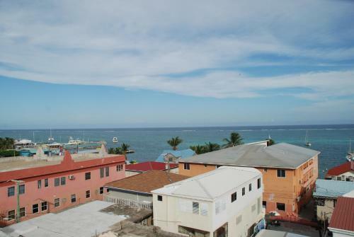 Hotel Coastalbay 2