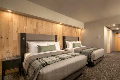 Peaks Hotel And Suites