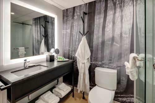 Peaks Hotel And Suites