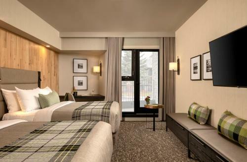 Peaks Hotel And Suites