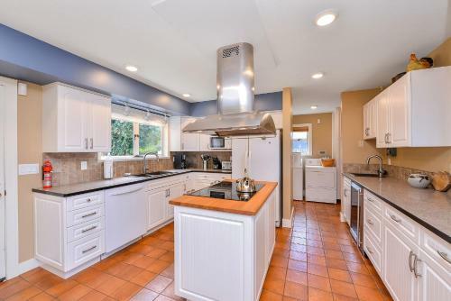 Kye Bay Beach House