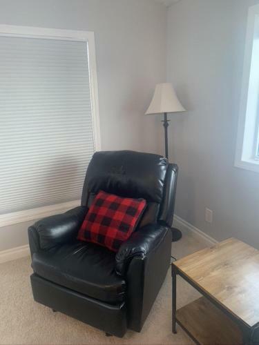 Beautiful Cardston Home (Whole House)!