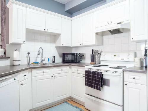 Apartamento Fun And Colourful Condo W Foosball Parking Coffee