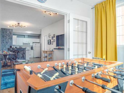Apartamento Fun And Colourful Condo W Foosball Parking Coffee