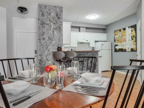 Apartamento Fun And Colourful Condo W Foosball Parking Coffee
