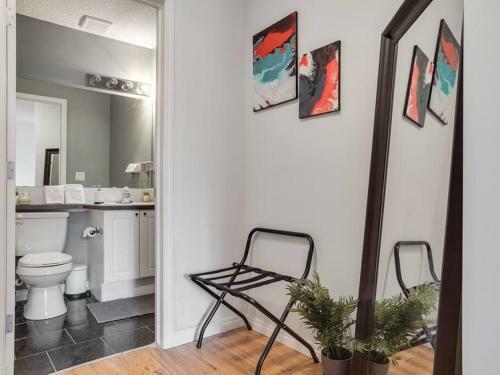 Apartamento Fun And Colourful Condo W Foosball Parking Coffee