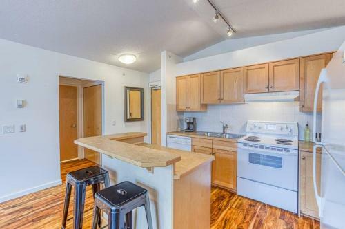 The Pines - Condo With A View
