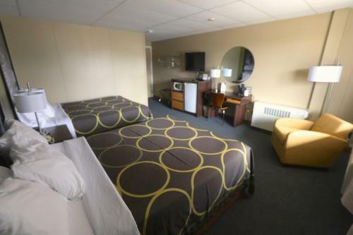 Hotel Super 8 By Wyndham Hearst On