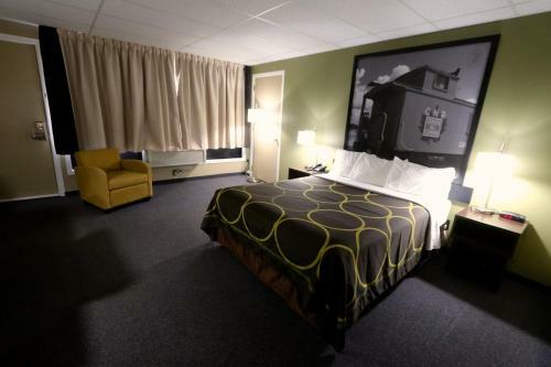 Hotel Super 8 By Wyndham Hearst On