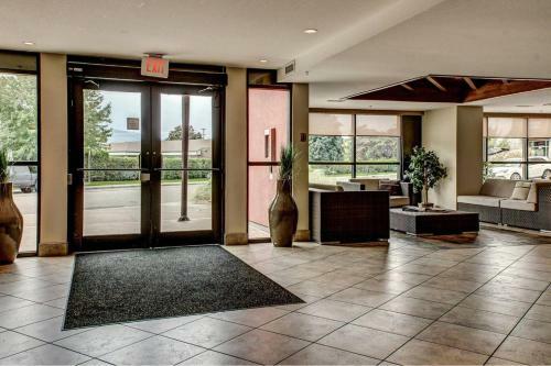 Upper Floor With Courtyard View #550