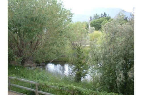 Downtown Kelowna Two Bed Suite Discovery Bay