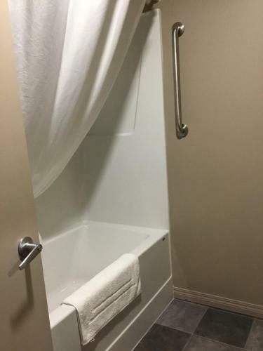 Hotel Villa Inn & Suites