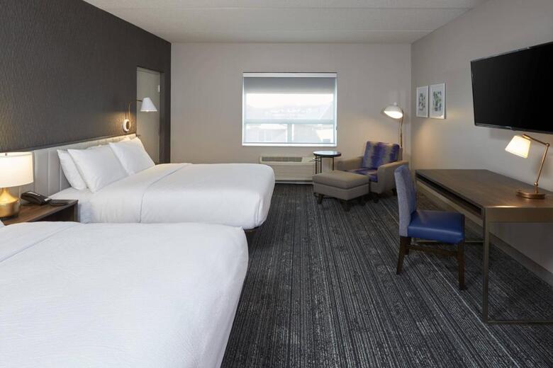 Hotel Towneplace Suites By Marriott Hamilton