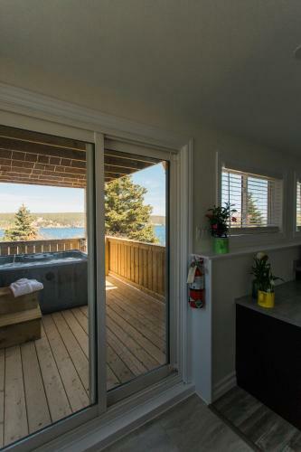 Hostal Whale House Guest House