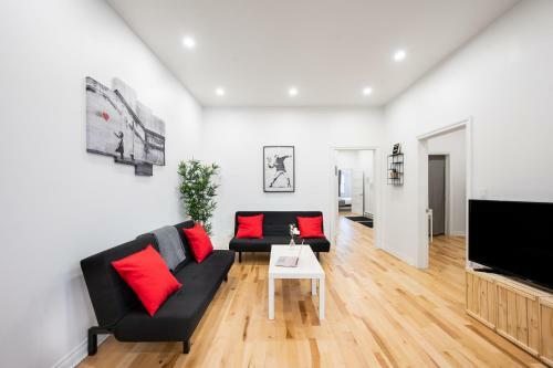 Apartments On Montreal?s St-urbain Street