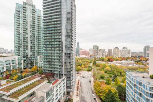 Apartamento Panoramic View 2br & 2bth - Opp Square One Mall