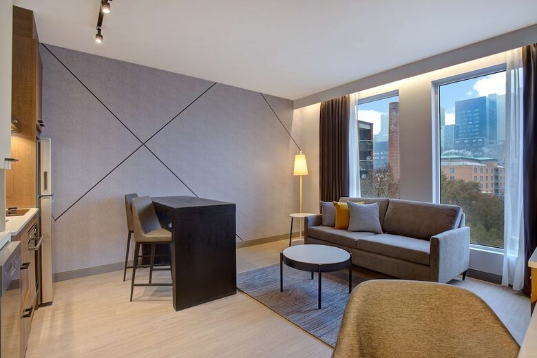 Hotel Hampton Inn Montreal Downtown, Qc