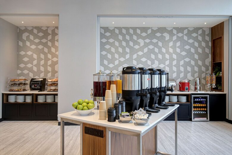Hotel Hampton Inn Montreal Downtown, Qc
