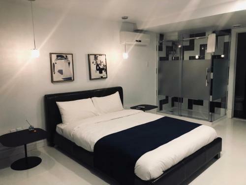 Hostal Room In Bb - Queen Studio Room Downtown Musees Montreal