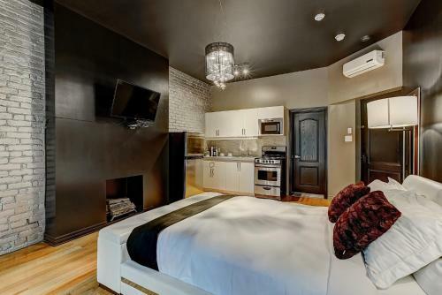 Drummond Golden District Studio