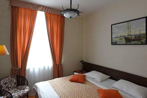 Hostal Club Marinn Hotel