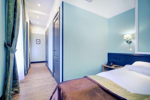 Hotel Elegia