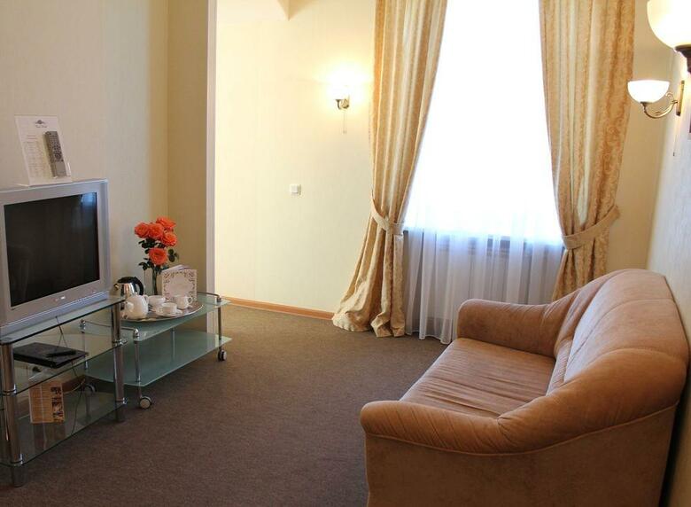 Tourist Hotel