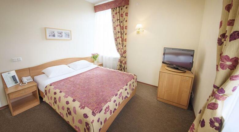 Tourist Hotel